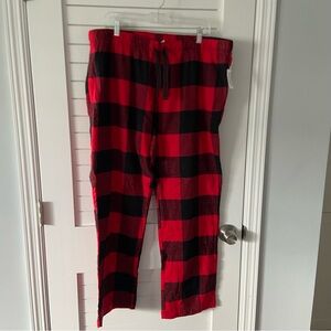 Old Navy Plaid Red and Black Pajama Pants Size XL NWT